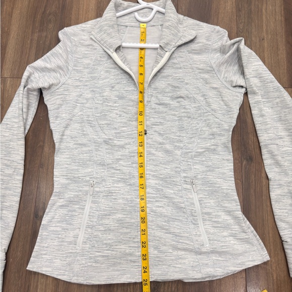 Lululemon define jacket size 12 - Picture 8 of 9
